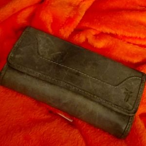 Frye wallet barely used